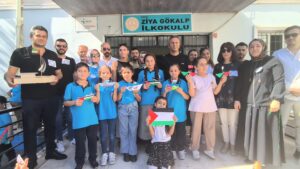 Minikler Kâğıt Gemilerle Sumud Filosuna Destek verdi