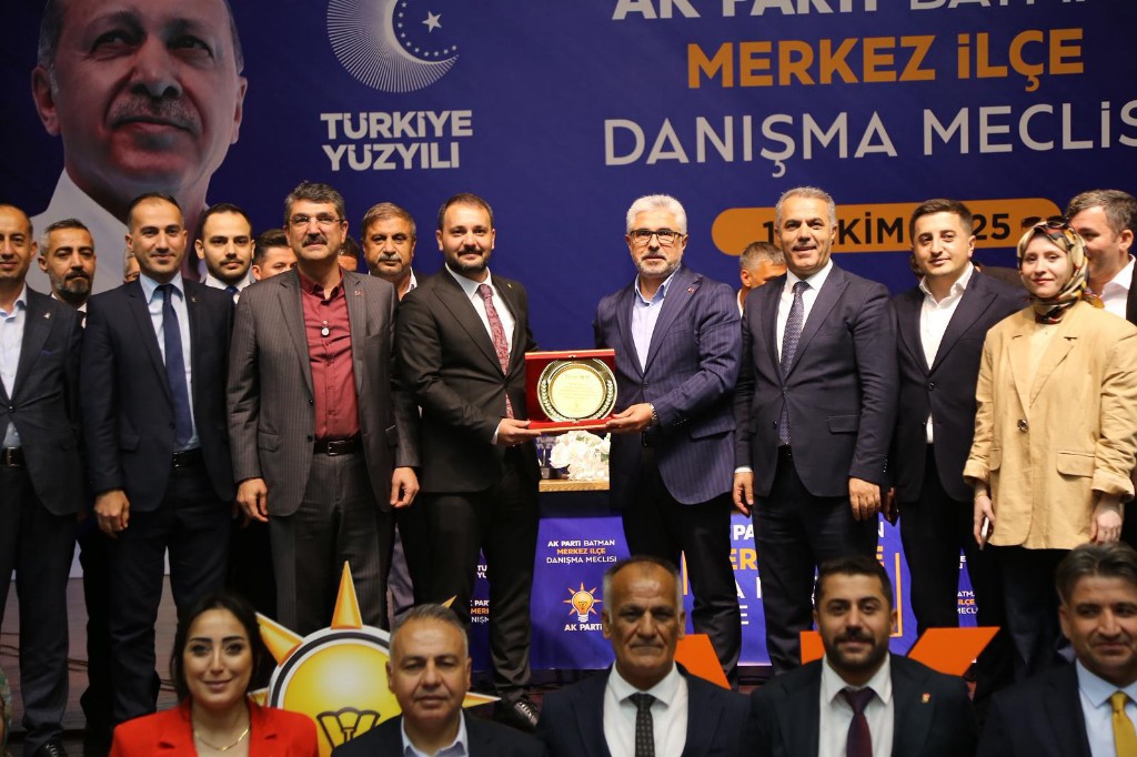 AK Parti Batman Merkez İlçe Danışma Meclisi Coşkuyla Gerçekleşti