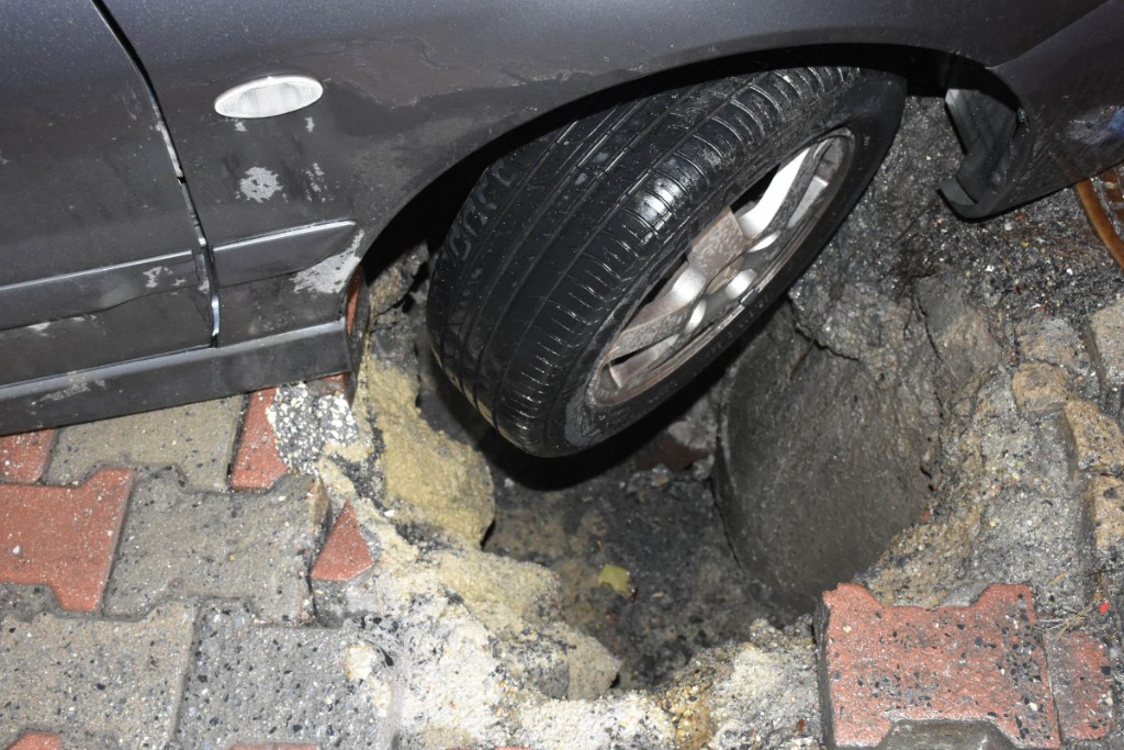 Batman’da Çöken Asfalt Tehlike Saçtı!