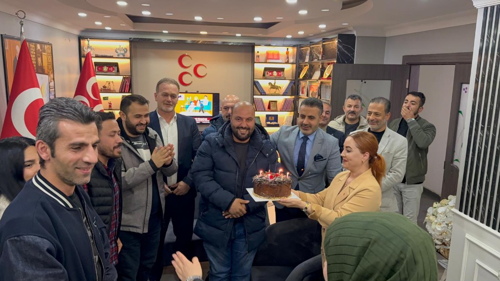 MHP’den İşitme Engellilere Kalpten Gelen Sürpriz