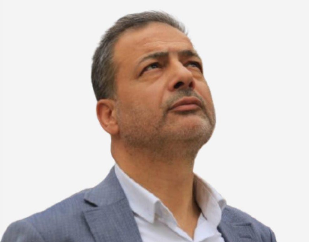 BUZ TUTTU, HAYAT DURMADI