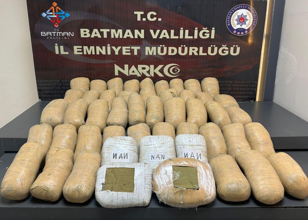 Batman’da 51 Kilo 300 Gram Toz Esrar Ele Geçirildi
