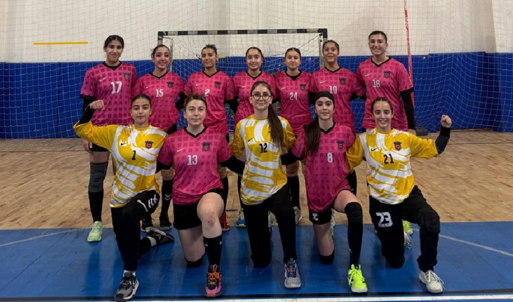 Kadınlar Hentbolda Net Galibiyet