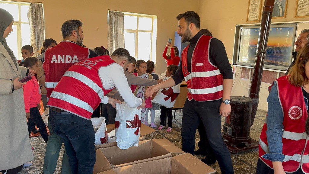 Anda’dan Minik Yüreklere Sıcak Dokunuş