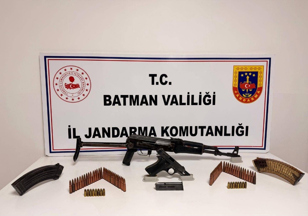 Kaçak Silah Operasyonu: Cephanelik Gibi Yakalandı