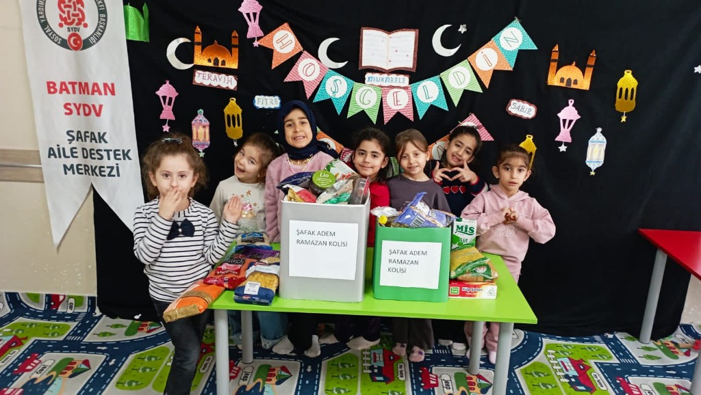 Minik Ellerden Ramazan Dayanışması