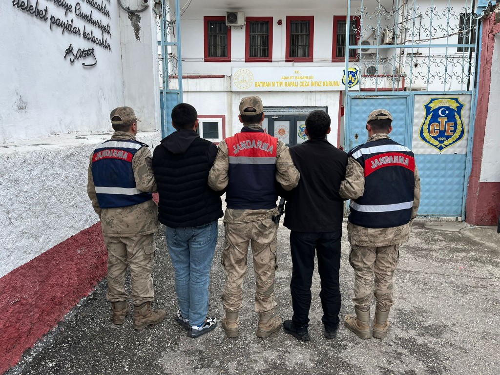 15 Yıllık Firar Jandarma Noktasında Bitti