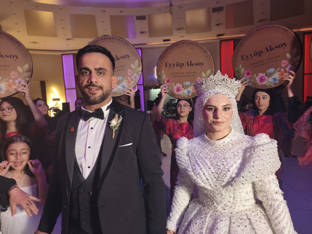 Dal Ve Yağmur Ailelerinin Mutlu Günü