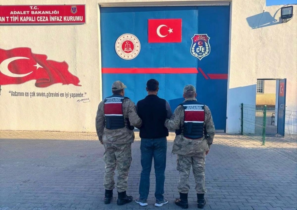 49 Yıl Cezası Olan 3 Firari Tek Tek Yakalandı