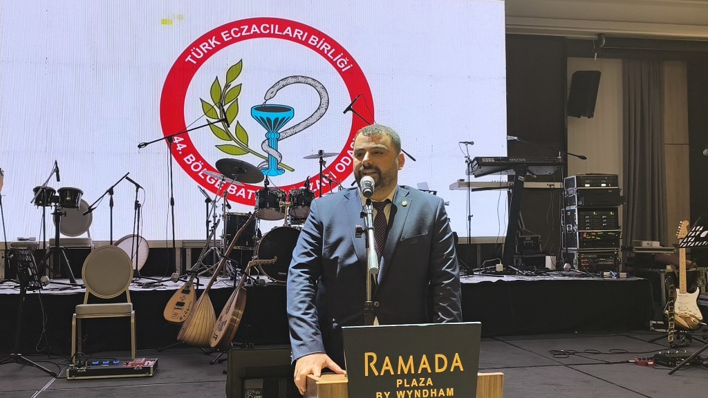 Eczacılar Gecesinde Birlik Mesajı