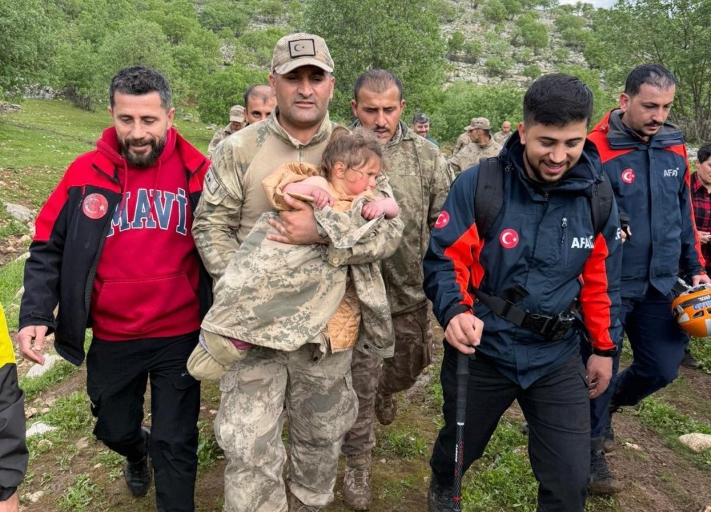 Jandarma Zamanla Yarıştı: Melike Sağ Bulundu