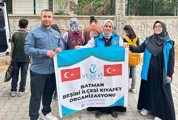 Batman YESEVİ Hareketi Çocukların Yüzünü Güldürdü