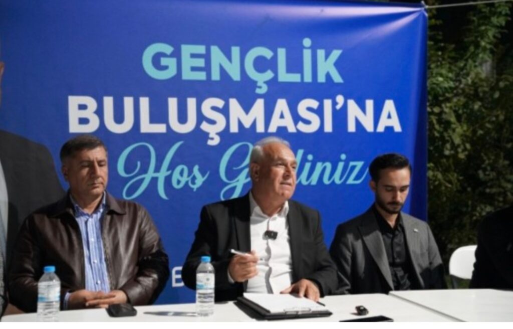 Ekrem Çetin’den Gençlere Söz Hakkı